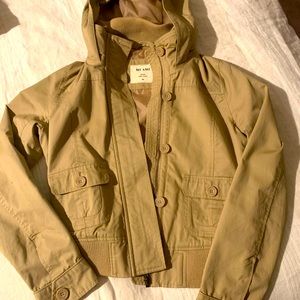 Kaki crop jacket with cute hood